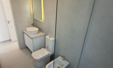 Casa en venta de dos dormitorios en Puerto Madryn a estrenar Dormitorio principal con baño en suite