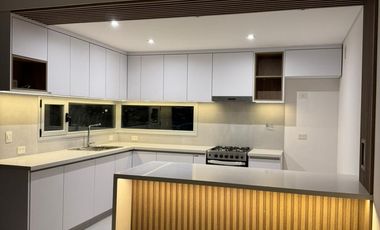 Casa en venta de dos dormitorios en Puerto Madryn a estrenar Dormitorio principal con baño en suite