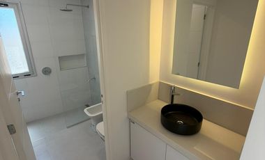 Casa en venta de dos dormitorios en Puerto Madryn a estrenar Dormitorio principal con baño en suite