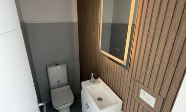 Casa en venta de dos dormitorios en Puerto Madryn a estrenar Dormitorio principal con baño en suite
