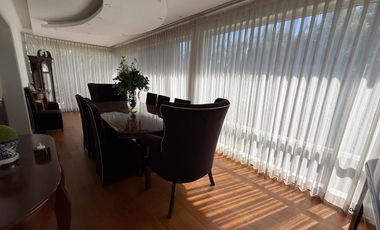 Residencia en venta con alberca en ESQUINA dentro de coto en PUERTA DE HIERRO zona Andares-Landmark