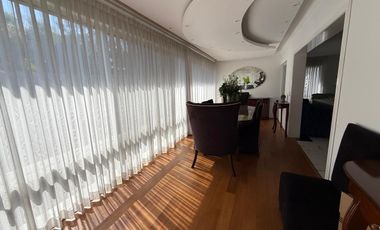Residencia en venta con alberca en ESQUINA dentro de coto en PUERTA DE HIERRO zona Andares-Landmark