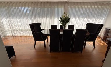 Residencia en venta con alberca en ESQUINA dentro de coto en PUERTA DE HIERRO zona Andares-Landmark