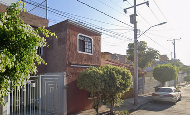 VENTA DE CASA EN LA COLONIA EL CARMEN ZAMORA
