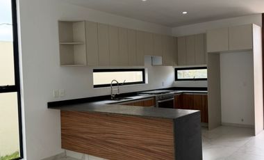 CASA EN  BOSQUES VALLARTA