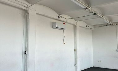 EXCELENTE OFICINA EN MOCTEZUMA SEGUNDA SECCION