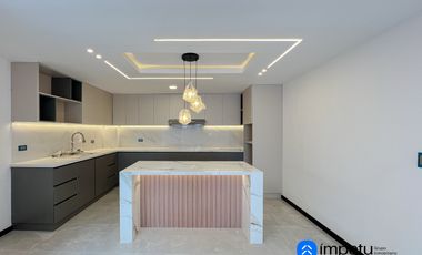 En venta triplex en san Cayetano bajo cerca al centro de la ciudad de Loja