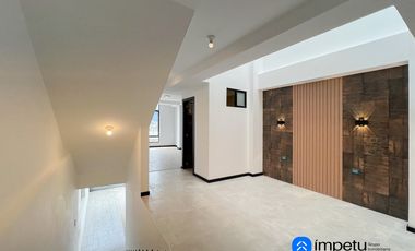 En venta triplex en san Cayetano bajo cerca al centro de la ciudad de Loja