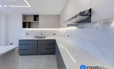 En venta triplex en san Cayetano bajo cerca al centro de la ciudad de Loja