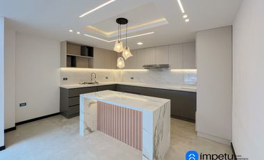 En venta triplex en san Cayetano bajo cerca al centro de la ciudad de Loja