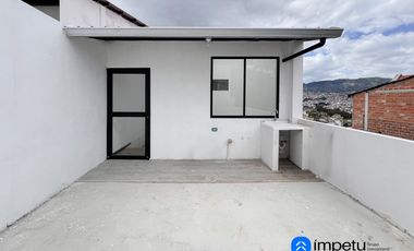 En venta triplex en san Cayetano bajo cerca al centro de la ciudad de Loja