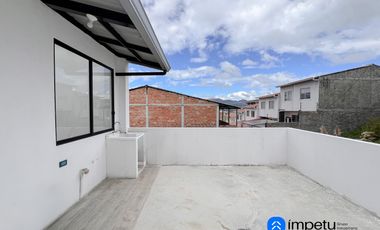 En venta triplex en san Cayetano bajo cerca al centro de la ciudad de Loja