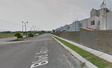 COHC (EMB) CASA EN VENTA DE CONTADO EN FUENTES DE LA LAJA GTO