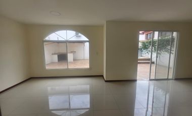 Via a la Costa, Renta de linda casa 3 dormitorios con piscina