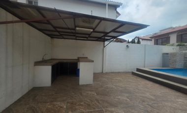 Via a la Costa, Renta de linda casa 3 dormitorios con piscina