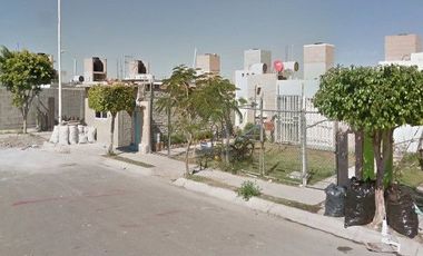 COHC (EMB) CASA EN VENTA DE CONTADO EN GOBERNADORES GTO