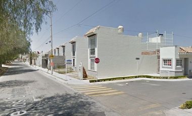 COHC (EMB) CASA EN VENTA DE CONTADO EN EL BECERRO GTO