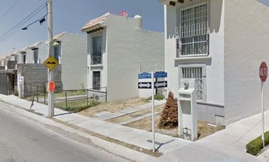 COHC (EMB) CASA EN VENTA DE CONTADO EN EL BECERRO GTO