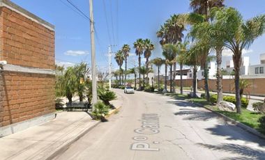 COHC (EMB) CASA EN VENTA DE CONTADO EN LA CANTERA 3 GTO