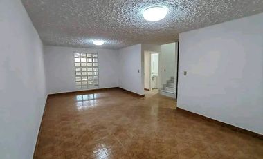 VENTA DE CASA EN COLINAS DE SAN JAVIER LAGOS DE MORENO JALISCO
