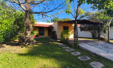 Renta de casa de un piso en Baspul, 3 recámaras, paneles solares