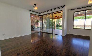 Amplia casa en Laguna Del Sol, Padre Hurtado