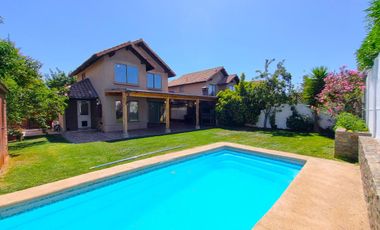 Amplia casa en Laguna Del Sol, Padre Hurtado