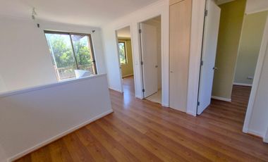 Amplia casa en Laguna Del Sol, Padre Hurtado