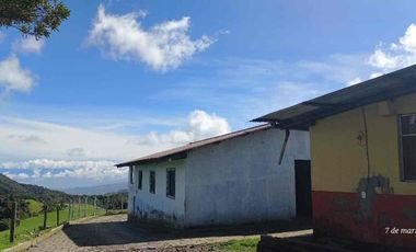 Vendo hacienda 57 hectáreas en Mojanda