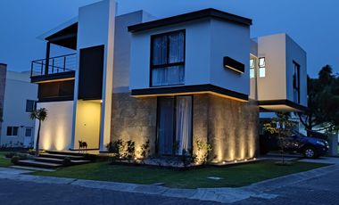 CASA EN RENTA EN HACIENDA MIRAGE