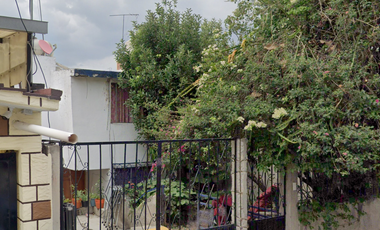 CASA EN VENTA EN LOMAS DE ATIZAPAN DE REMATE