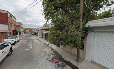 CASA EN VENTA EN LOMAS DE ATIZAPAN DE REMATE