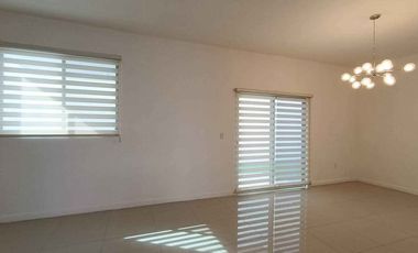 SE RENTA CASA 3 RECAMARAS, 3 BAÑOS, AREA CAMPESTRE