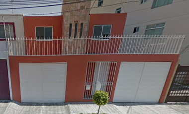 VENTA DE CASA EN LA COLONIA LOS PILARES HEROICA PUEBLA DE ZARAGOZA