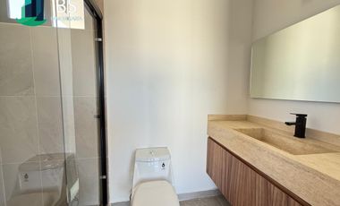 Casa en venta atrás de Plaza San Diego