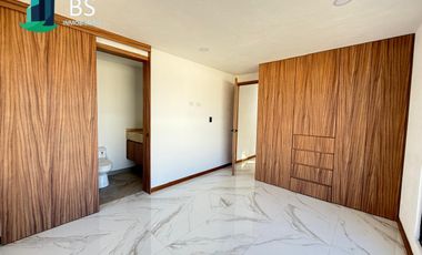 Casa en venta atrás de Plaza San Diego