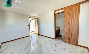 Casa en venta atrás de Plaza San Diego