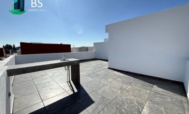 Casa en venta atrás de Plaza San Diego