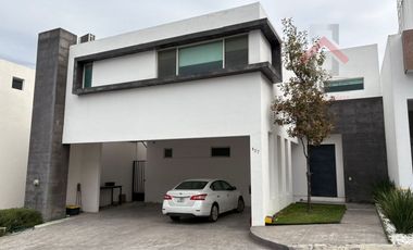 Casa en Renta 3 Rec en Lagos del Vergel | Carretera Nacional | Mty