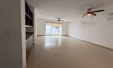 Casa en Renta 3 Rec en Lagos del Vergel | Carretera Nacional | Mty