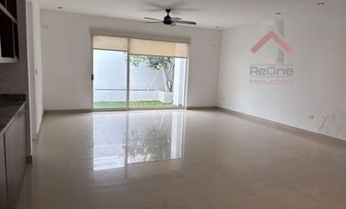 Casa en Renta 3 Rec en Lagos del Vergel | Carretera Nacional | Mty