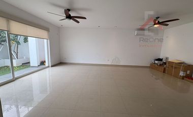 Casa en Renta 3 Rec en Lagos del Vergel | Carretera Nacional | Mty