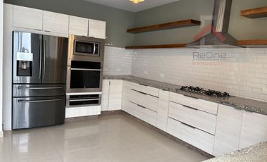 Casa en Renta 3 Rec en Lagos del Vergel | Carretera Nacional | Mty