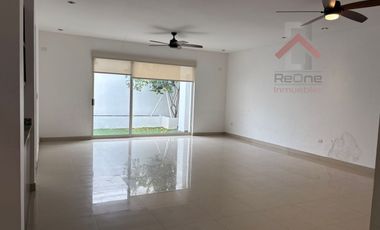 Casa en Renta 3 Rec en Lagos del Vergel | Carretera Nacional | Mty