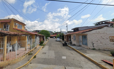 SE VENDE CASA EN RECUPERACION HIPOTECARIA EN IXTAPA, ZIHUATANEJO, GUERRERO ! SOLO CONTADO.