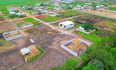 SE VENDE TERRENO EN CDLA. SERV. UNIVERSITARIOS