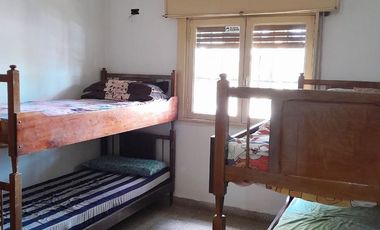 VENTA CASA INDEPENDIENTE SOBRE PORCION DE LOTE ESQUINA