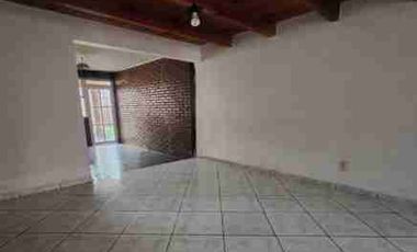 SE VENDE CASA DE 3 HABITACIONES EN IZTAPALAPA