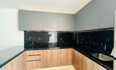 Se renta amplio departamento de tres habitaciones en Enso.