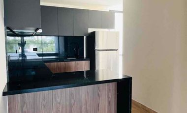 Se renta amplio departamento de tres habitaciones en Enso.